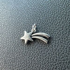 Silver Shooting Star Pendant